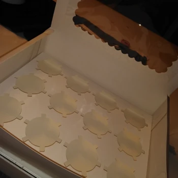10vnt Cupcake Dėžutė su langeliu Kraft Popieriaus Dėžės Desertas Putėsiai 12 Langelyje Taurės Tortas Turėtojai, Balta