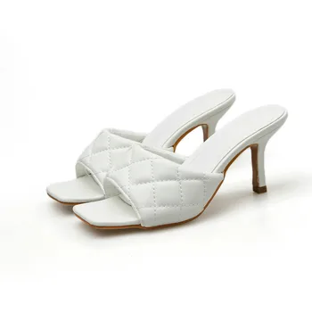 2020 metų vasaros naujasis Dizaineris Prekės moterų batai šlepetės atviras konservatyvusis plonas aukštos obcasie sandalai Juoda balta vestuvių bateliai didelis dydis 3541