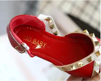 2020 m. pavasario vasaros naują korėjos mergaičių sandalai vaikus kniedės plokščia batų mados princesė batai laukinių Baotou