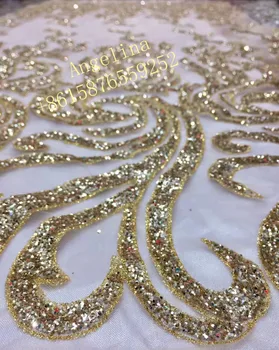 Afrikos išsiuvinėti tinklelio medžiagos klijuojami blizgučiai prancūzijos ju nėrinių audinio BZL-82787 aukso spalvos vestuvinė suknelė