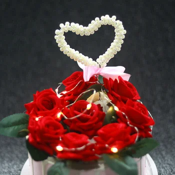 Valentino Dieną Pearl Įskiepiai Tinklo Raudona su romantiška Valentino Dienos rožių meilės, vestuvių tortą