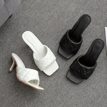 2020 metų vasaros naujasis Dizaineris Prekės moterų batai šlepetės atviras konservatyvusis plonas aukštos obcasie sandalai Juoda balta vestuvių bateliai didelis dydis 3541