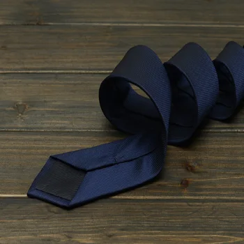 Aukštos Kokybės 2019 Naujas Mados Ryšius Vyrų Verslo 7cm Languotas Šilko Kaklaraištis Vestuvių Ryšius vyrams Dizaineriai Prekės ženklas Mėlyna Tamsiai Grūdų