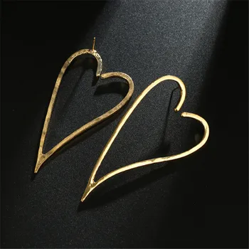 Naujas atvykimo aukso spalvos širdies stud auskarai moterims perdėti paprasta stud auskarai moterų mados, papuošalai, dovanos, didmeninė