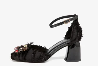 Naujausias prekės ženklo moterys siurbliai 2018 m. vasaros aukštakulnius sandalus Derlius kalnų krištolas gėlių dekoras stiletto kulno batų, suapvalinti tne sandalai