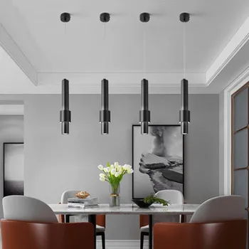 Šiaurės minimalistinio restoranas liustra trijų-galvos ilgio cilindro formos sietynas, po modernus gyvenamasis kambarys, virtuvė, baras liustra